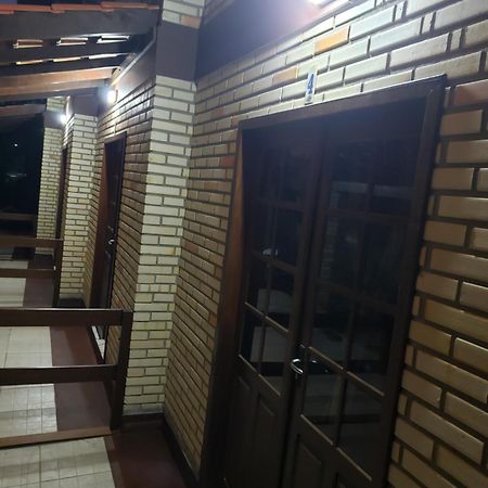 Residencial Costumes Brasileiras Hotel Bombinhas Quarto foto
