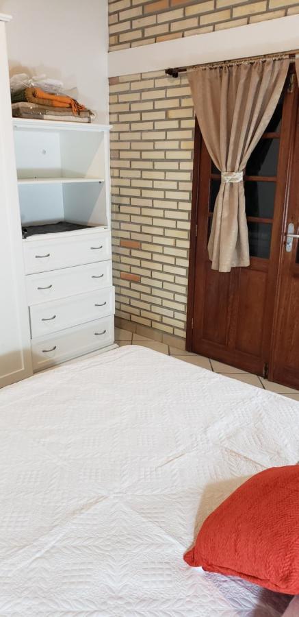 Residencial Costumes Brasileiras Hotel Bombinhas Exterior foto