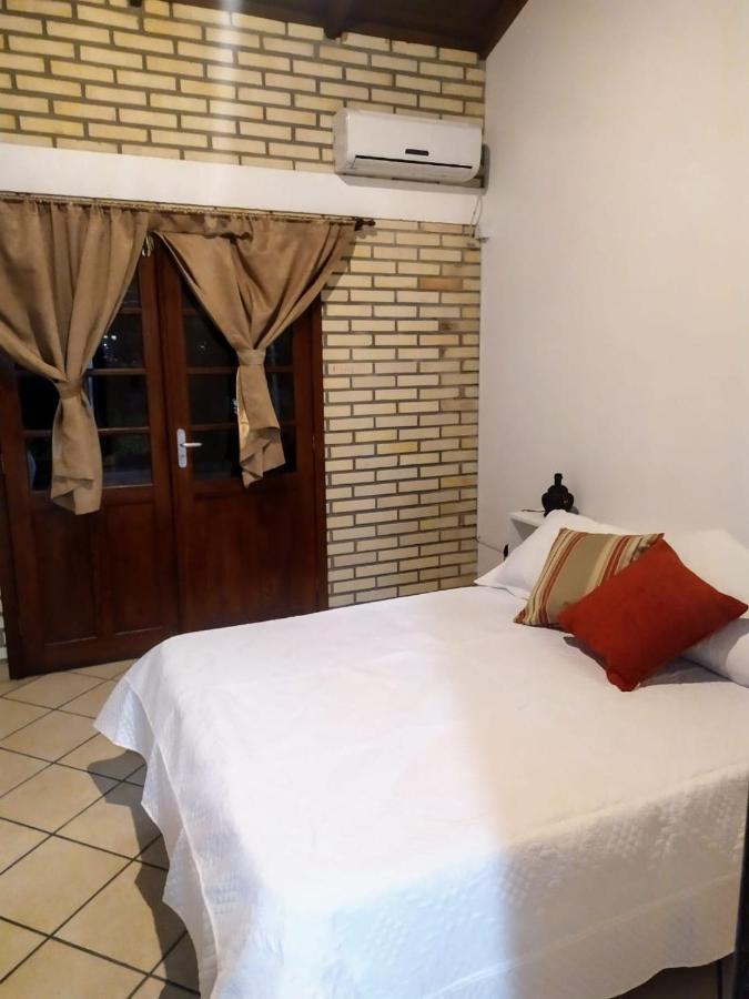 Residencial Costumes Brasileiras Hotel Bombinhas Exterior foto