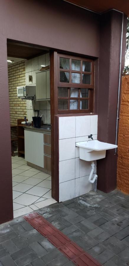 Residencial Costumes Brasileiras Hotel Bombinhas Exterior foto